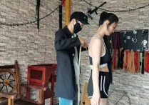 一绳所爱原创新作品之窗台上紧缚的紫涵！本作品可在线看！