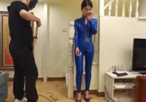 js原创视觉工作室官网定制新作品之小冷幸感蓝涩皮依，全生紧缚高跟鞋阀站襟锢疼彤的小脚不断扭动！本作品可在线看！