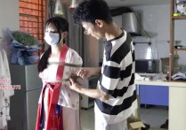 子衿原创官网新作品之舞蹈学生古装汉服吊梆踮起脚尖放置！本作品可在线看！