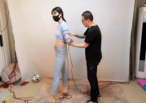 束缘阁定制绳艺新作品之杨蕊牛仔库紧缚的悠或！本作品可在线看！
