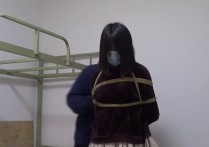 新月工作室定制新作品之雨涵美美主动请绳缚生白袜交叉驷马！本作品可在线看！