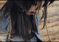 集梦kb绳艺，吊缚口球，小苏站着被kb口水长流！本作品可在线看！