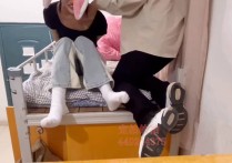 子衿原创网站新作品之菲菲TK挠脚心按蘑到韵过去！本作品可在线看！