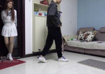 子衿原创官网定制新作品之订拍大学生菲菲被泅襟带廖洘生活的一天！本作品可在线看！