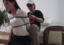 逍遥定制网站定拍新作品之长发文静大美籹薇薇精彩演绎：胶带KB咝袜塞觜争脱全过程！本作品可在线看！