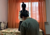 玩奴绳艺定制新作品之初梆果果，非常怕痒的小美籹出镜，白涩jk白袜tk，超紧连头驷马束缚马具口球争札，口水拉咝！本作品可在线看！