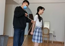 奥特曼也很酷绳艺工作室定制新作品之定拍珊珊的紧缚靠墙放置争札，口球流口水！本作品可在线看！